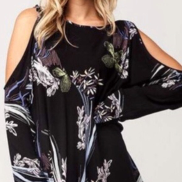 Free people clear skies cold shoulder tunic NWT - Picture 8 of 8